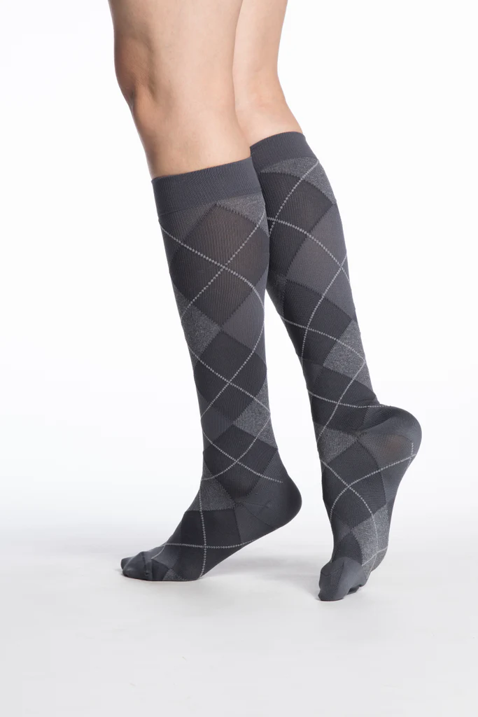 SIGVARIS Microfiber Shades for Women Series 143, Graphite Argyle - Image 3